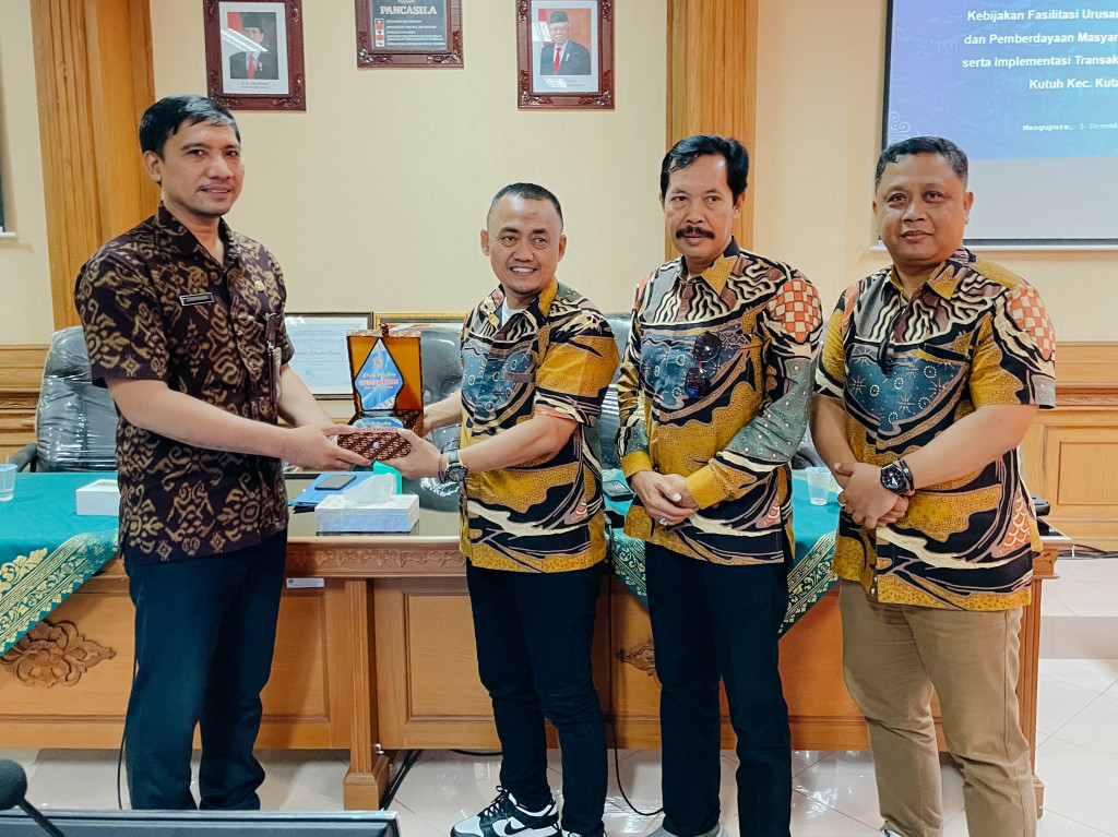 Kunjungan Kerja Pemerintah Kabupaten Karanganyar ke DPMD Badung